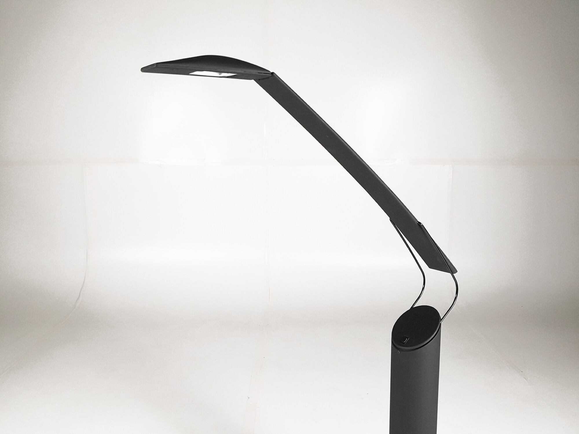 "Dove" reading floor lamp, Mario Barbaglia and Marco Colombo for PAF STUDIO, C.1980