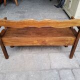 Chest bench