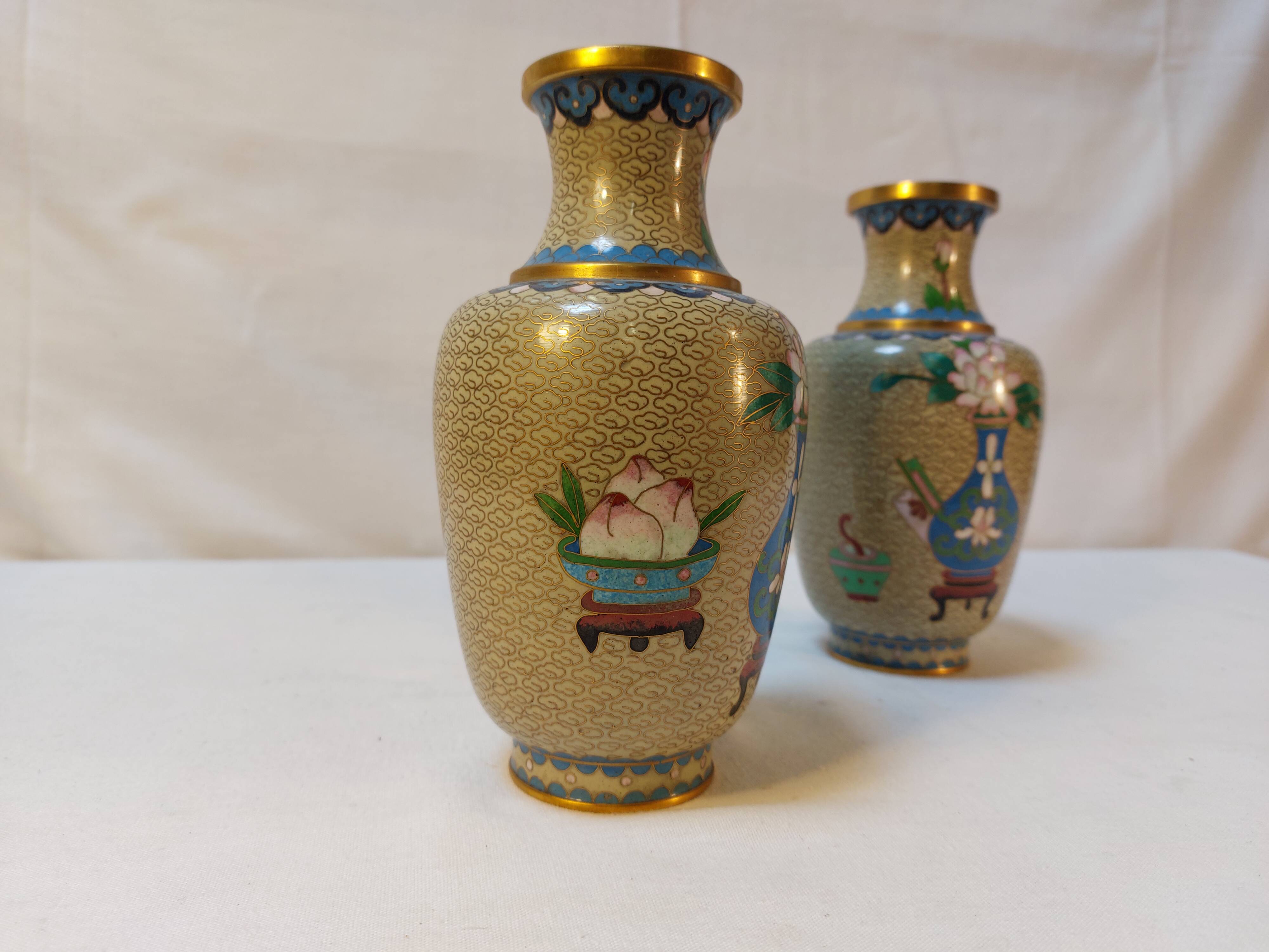 Pair of small cloisonné vases with Japanese polychrome decoration