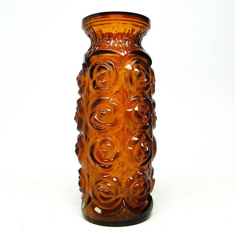 Vase Art Déco en roses, verre pressé orange, Huta Laura, Pologne, années 1970
