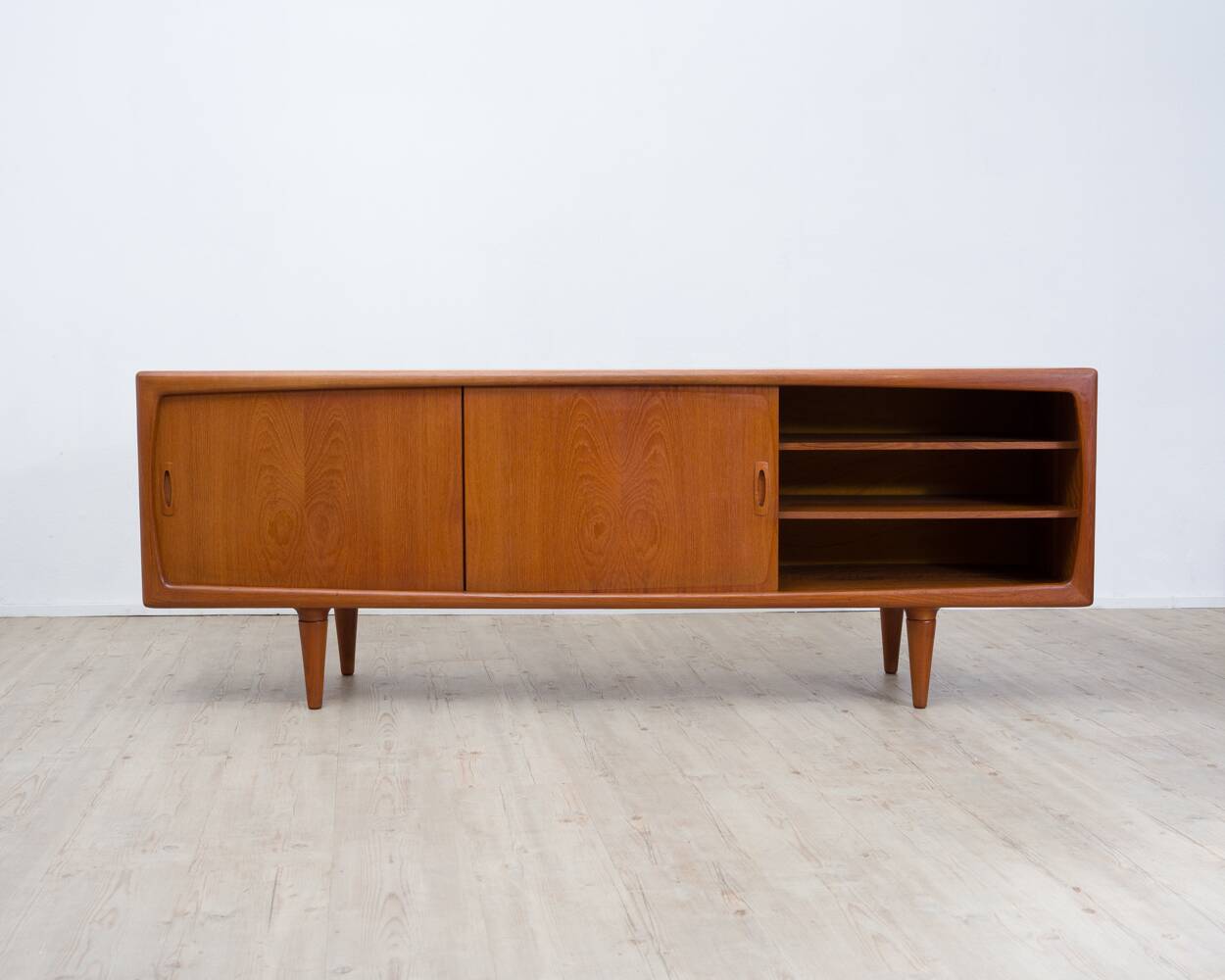 Teak enfilade, H.P Hansen Made in Denmark