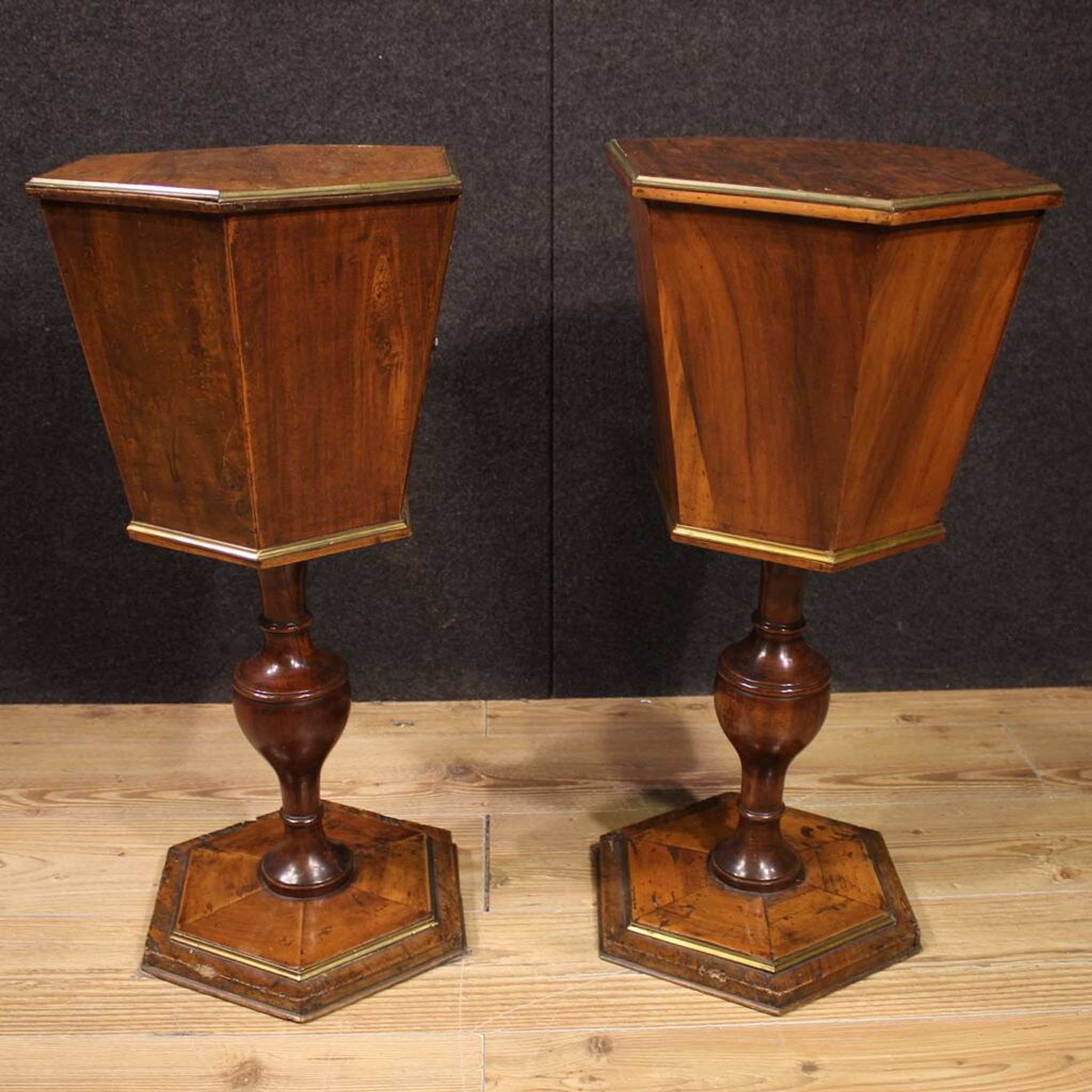 Paire de tables d'appoint italiennes du XIXe siècle