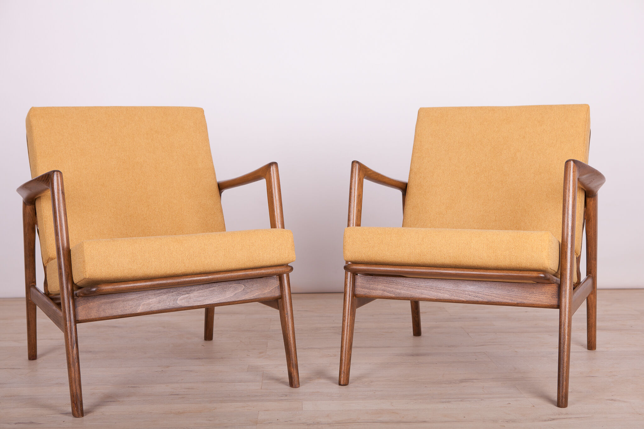 Armchairs 300-139 by Swarzędzka Factory, 1960