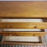 Pine chest of drawers