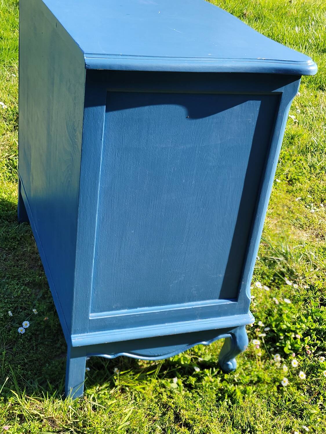 Louis XV style chest of drawers