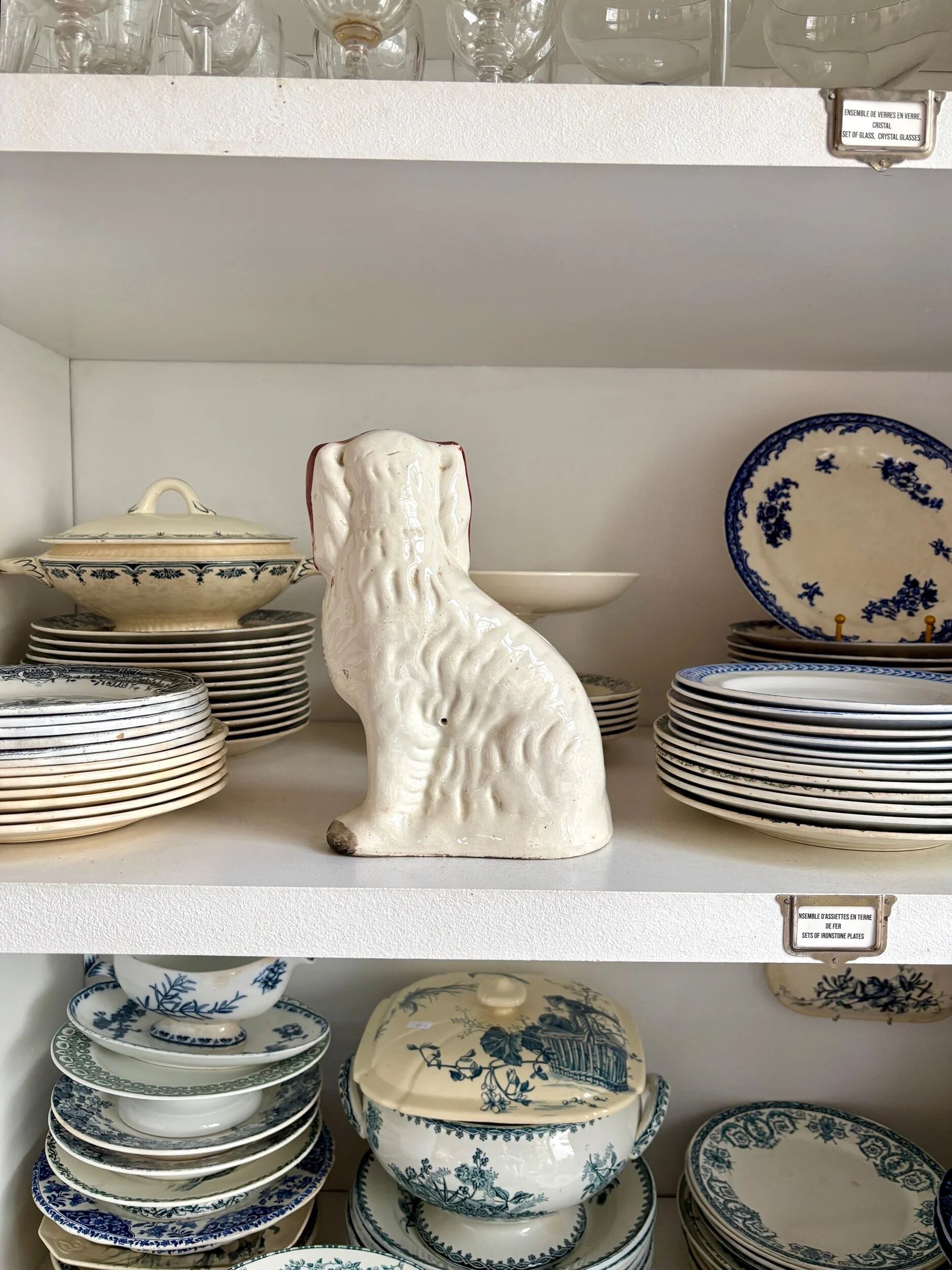 Staffordshire porcelain King Charles Cavalier dog in red, number 2, 19th century.