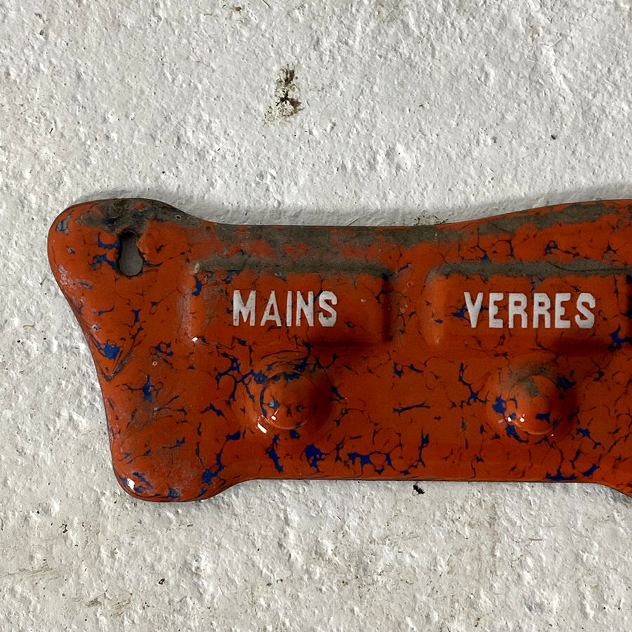 Vintage enamelled towel rack 50