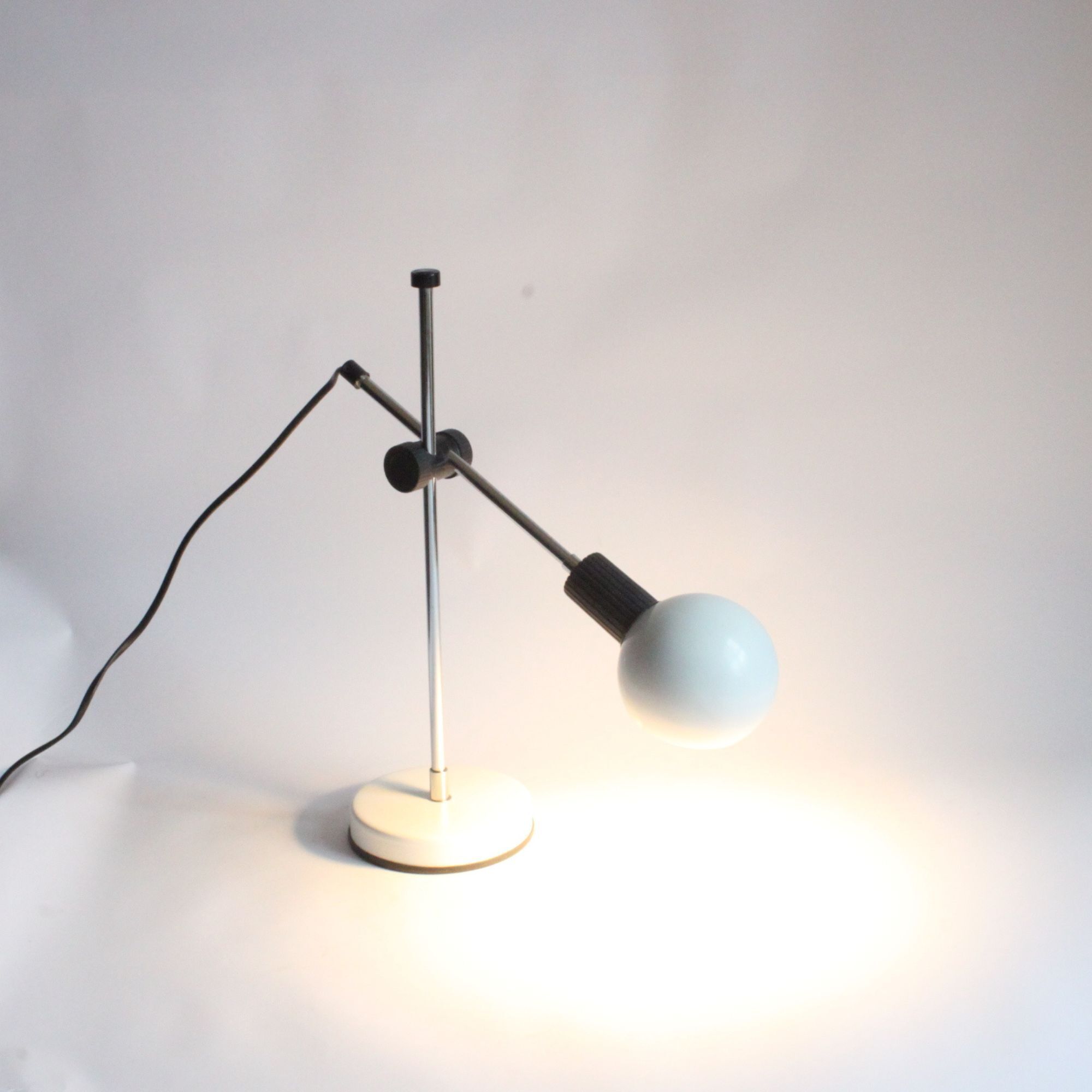 Veneta lumi italian swing arm desk office lamp 1980s