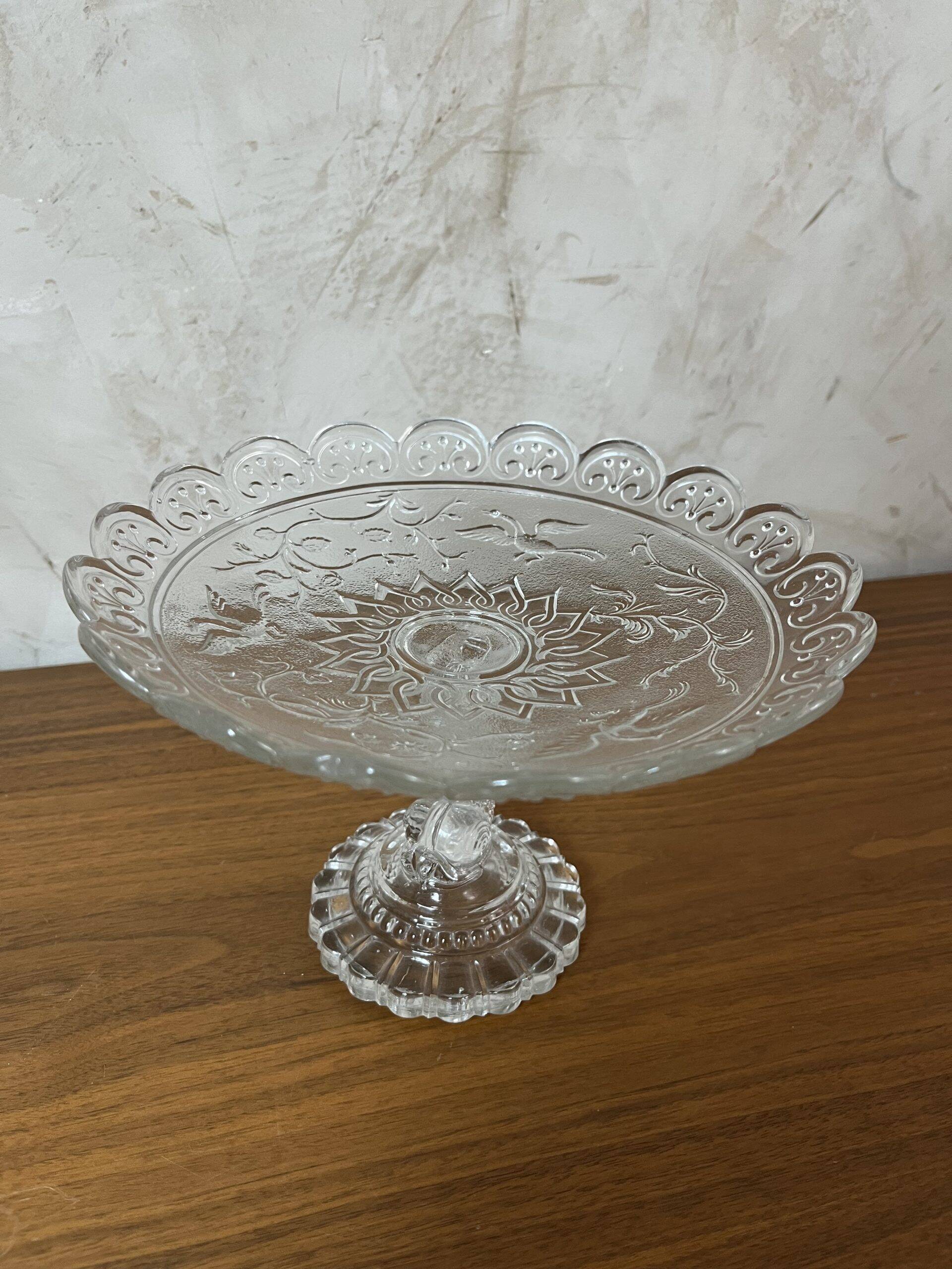 Glass fruit bowl on foot