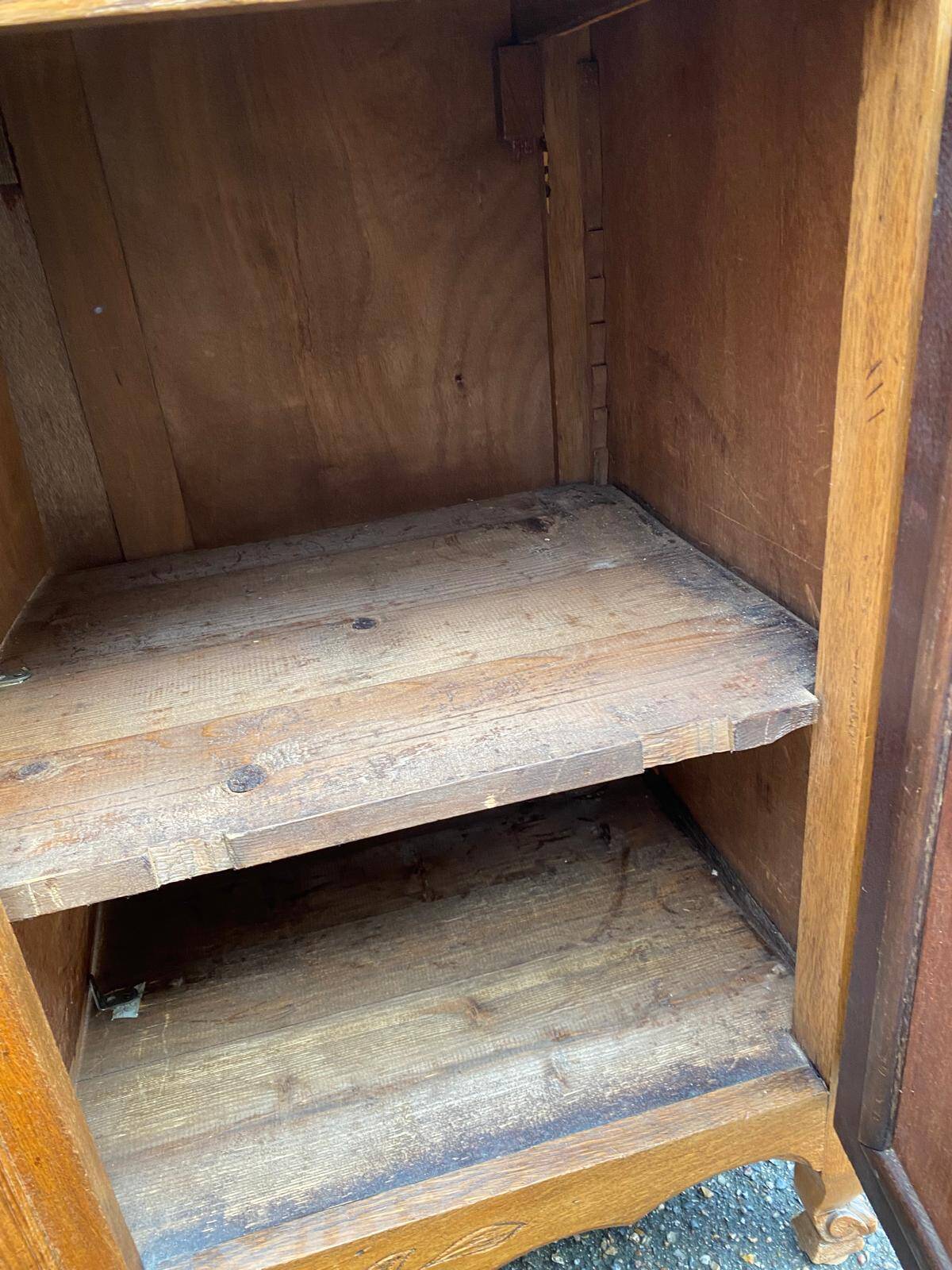 Buffet Louis XV époque 19ème en bois chêne massif