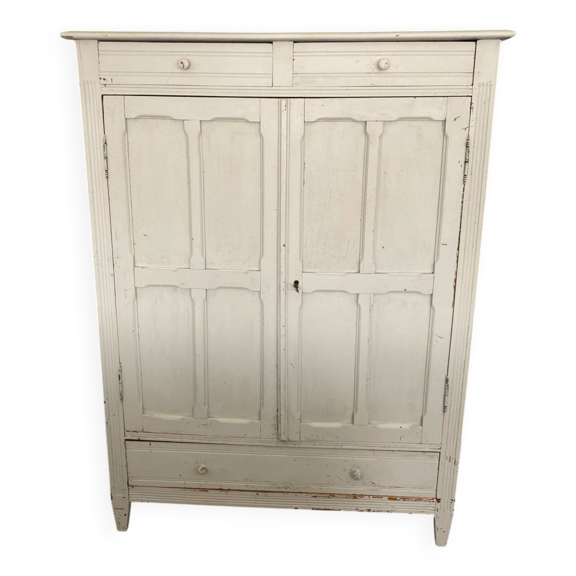 Small Parisian wardrobe