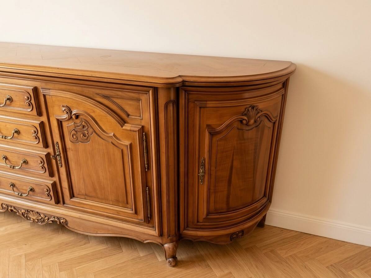 Low buffet enfilade in Louis XV style made of wood