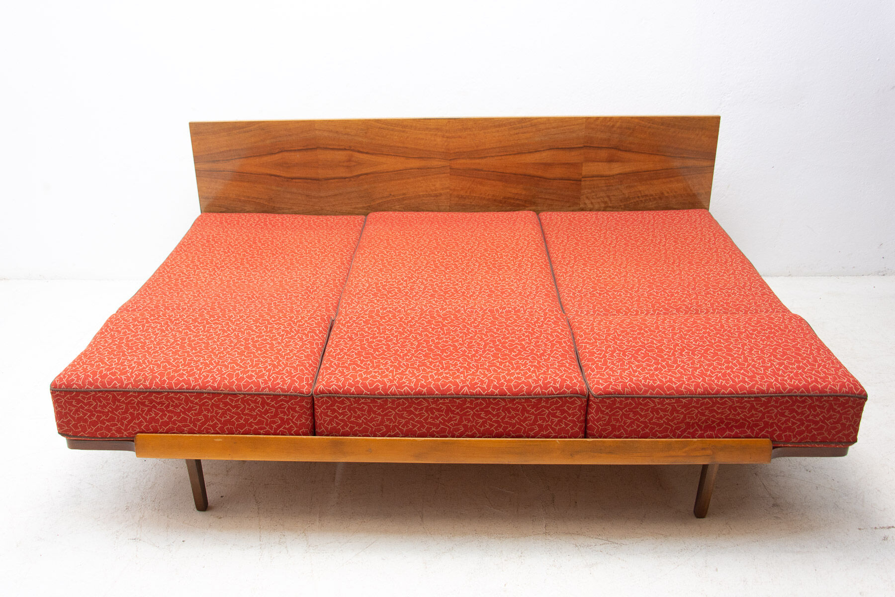 Mid century sofabed in walnut by Jindrich Halabala for UP Zavody, 1950´s