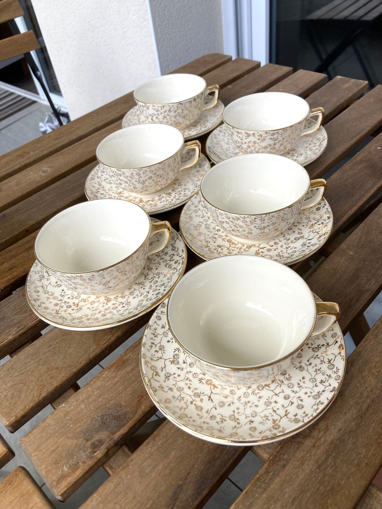 6 cups and sub-cups Villeroy and Boch "little golden flowers" 50s