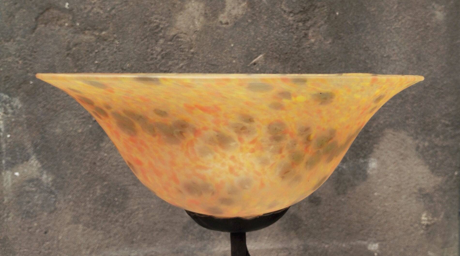 Brutalist floor lamp in wrought iron and glass paste