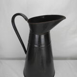 Ancien broc tôle émaillée