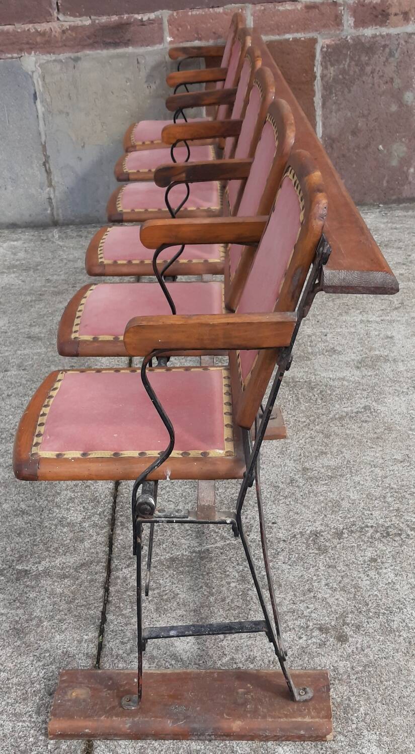 6-seater cinema seat.