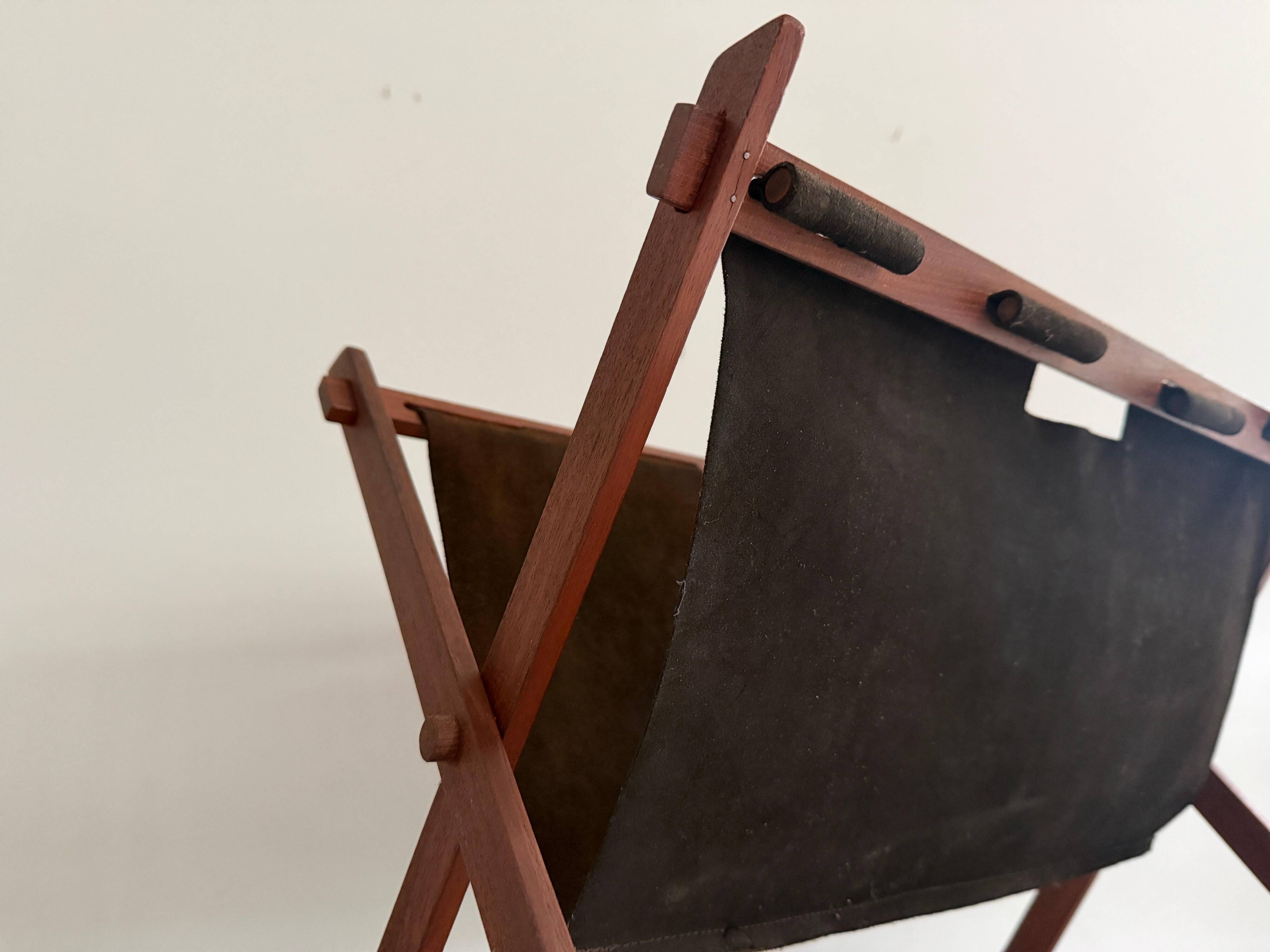 Support stand for mid-century teak and suede magazines and newspapers, 1960, Germany.