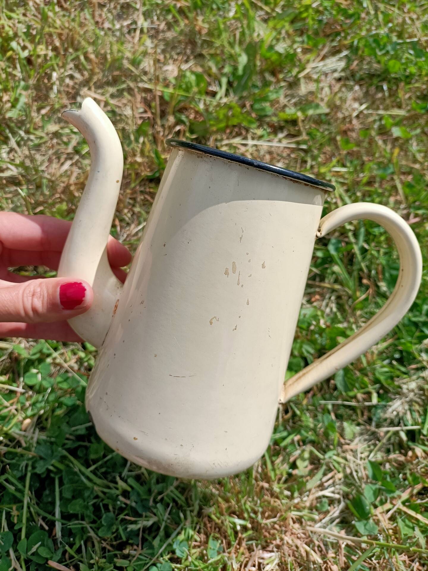 Small retro enamelled metal coffee pot 💐