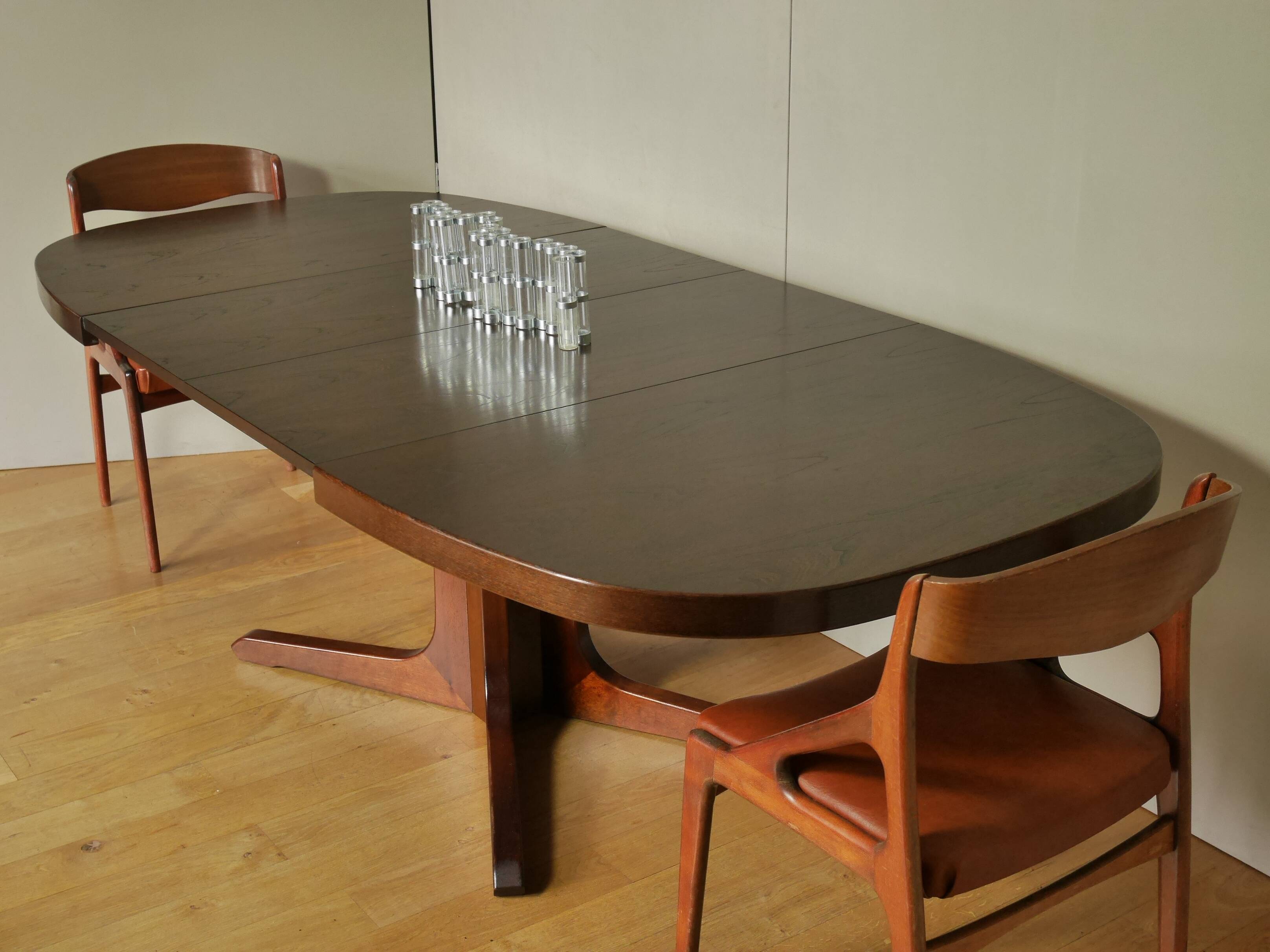 Oval table Baumann with 2 extensions