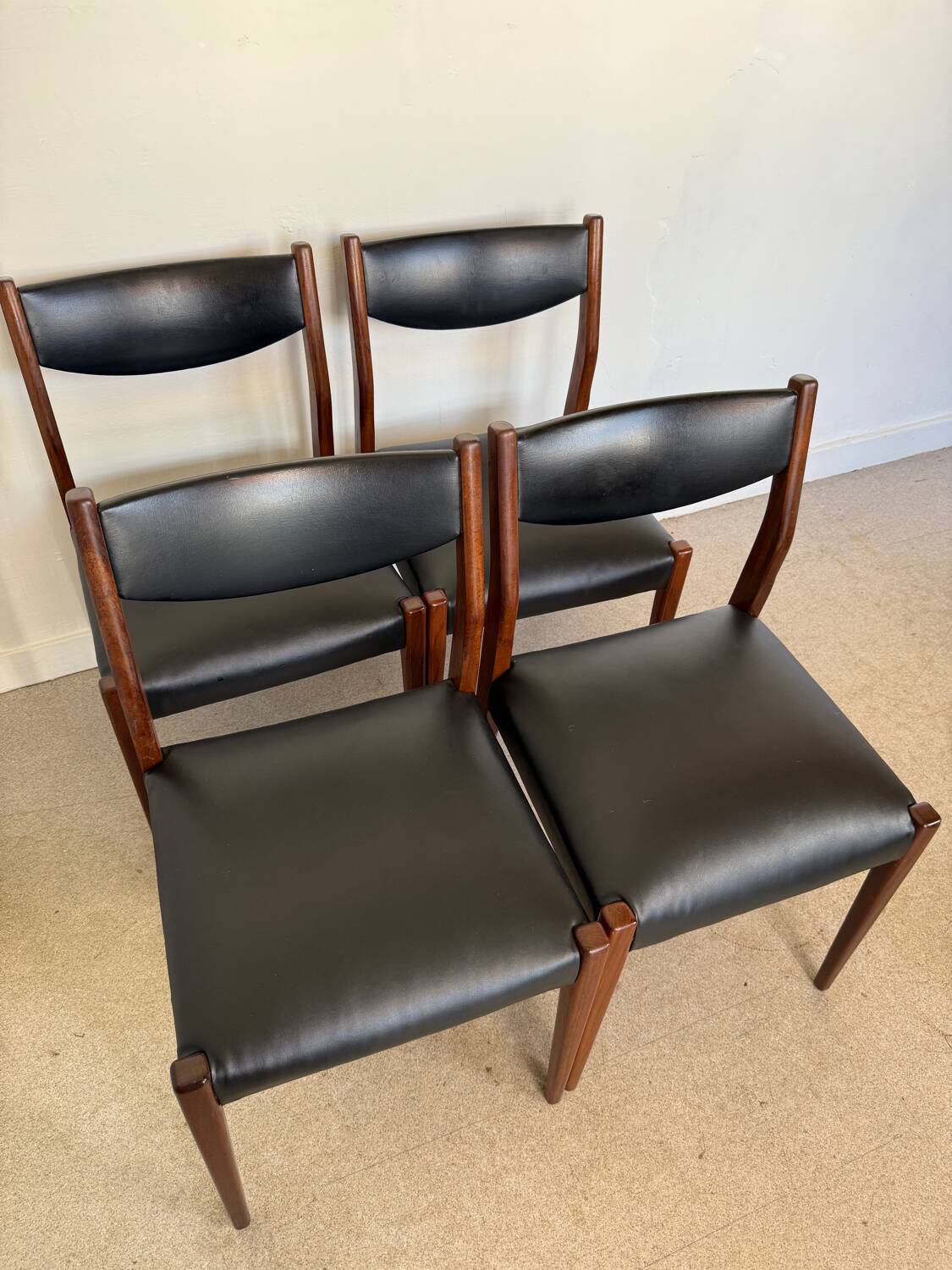 Lot de 4 chaises vintage scandinaves