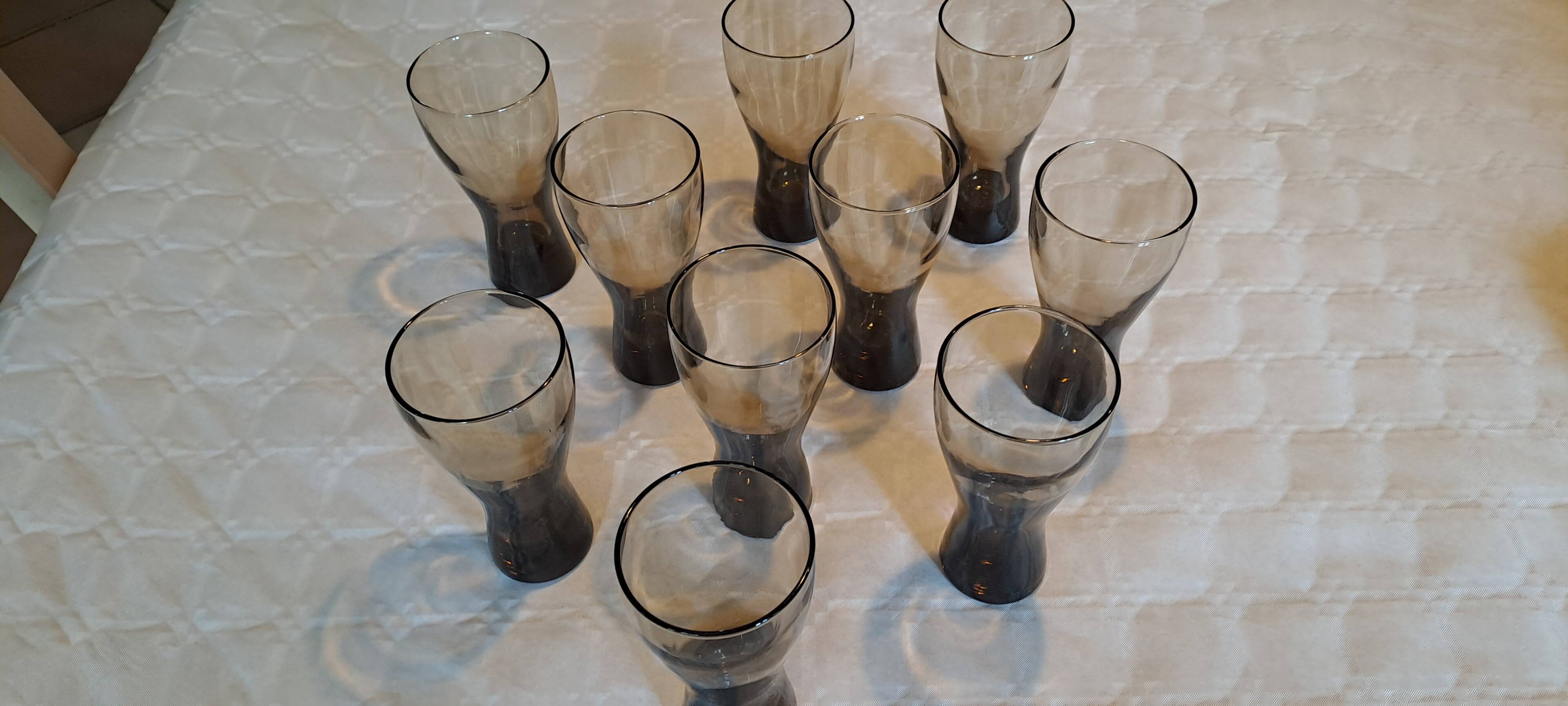 Set of 10 smoked glasses from the 60s/70s