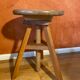 Watchmaker's tripod screw stool