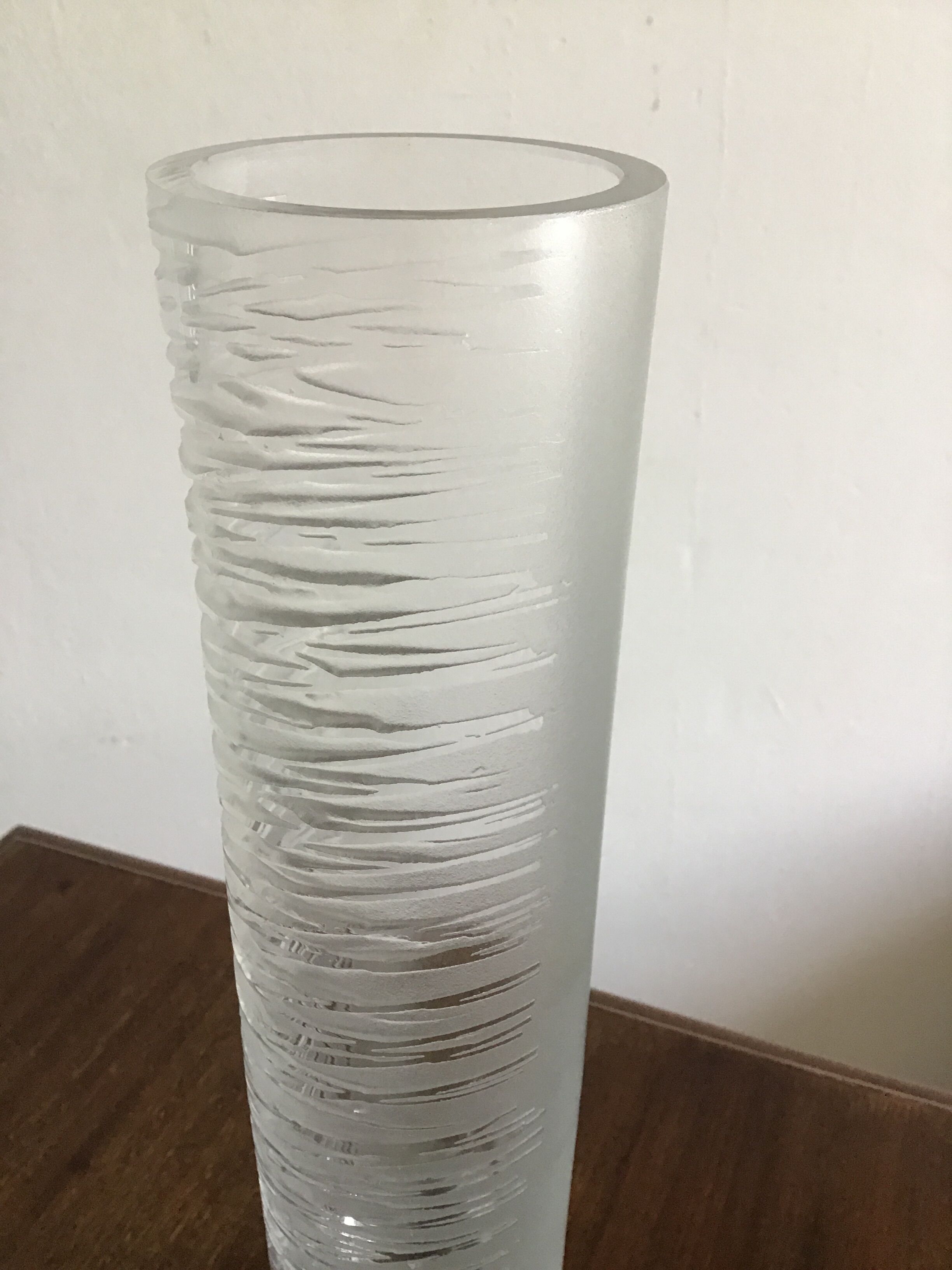 Vase en verre gravé