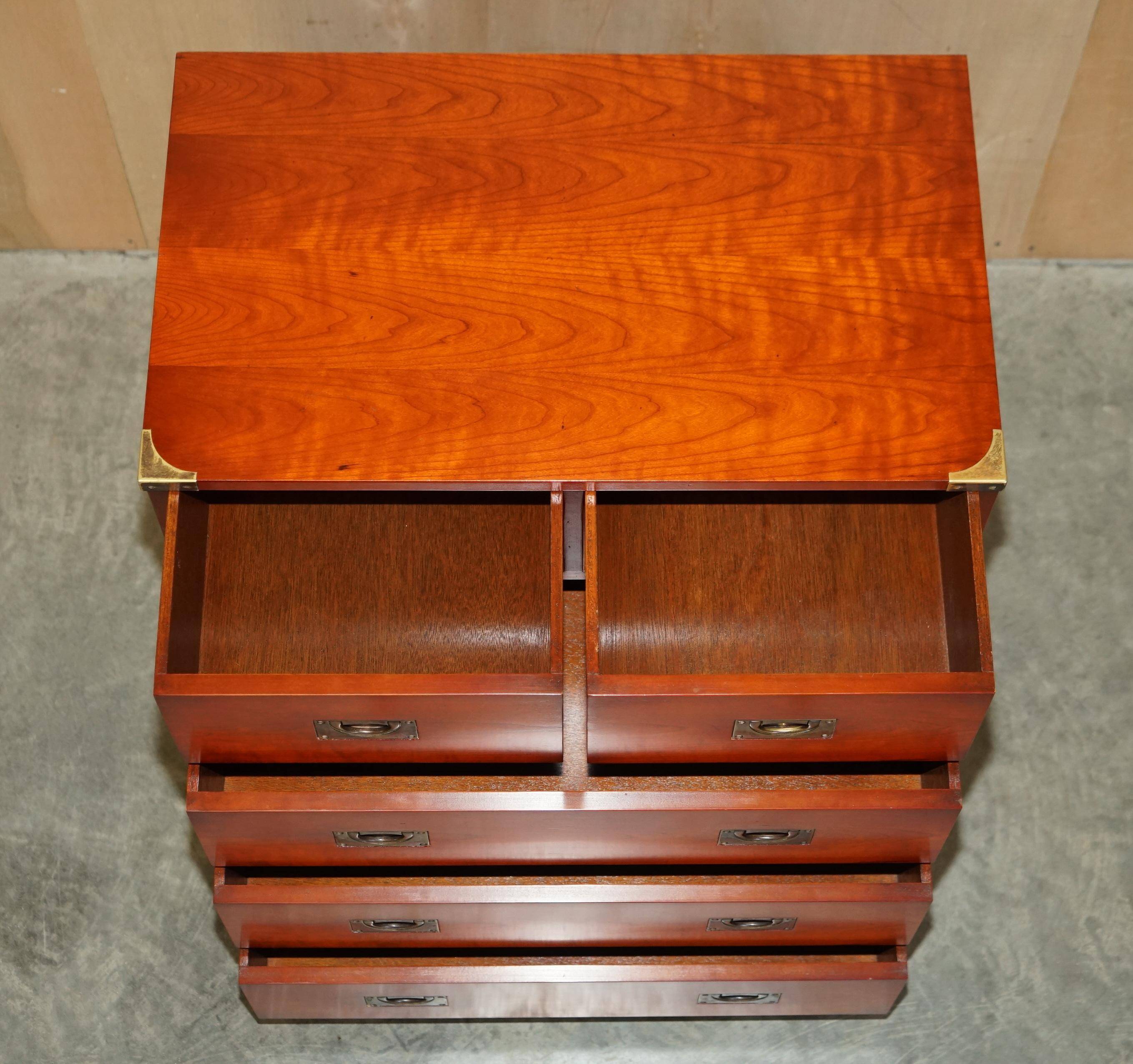 Commode vintage style Military Campaign en chêne doré