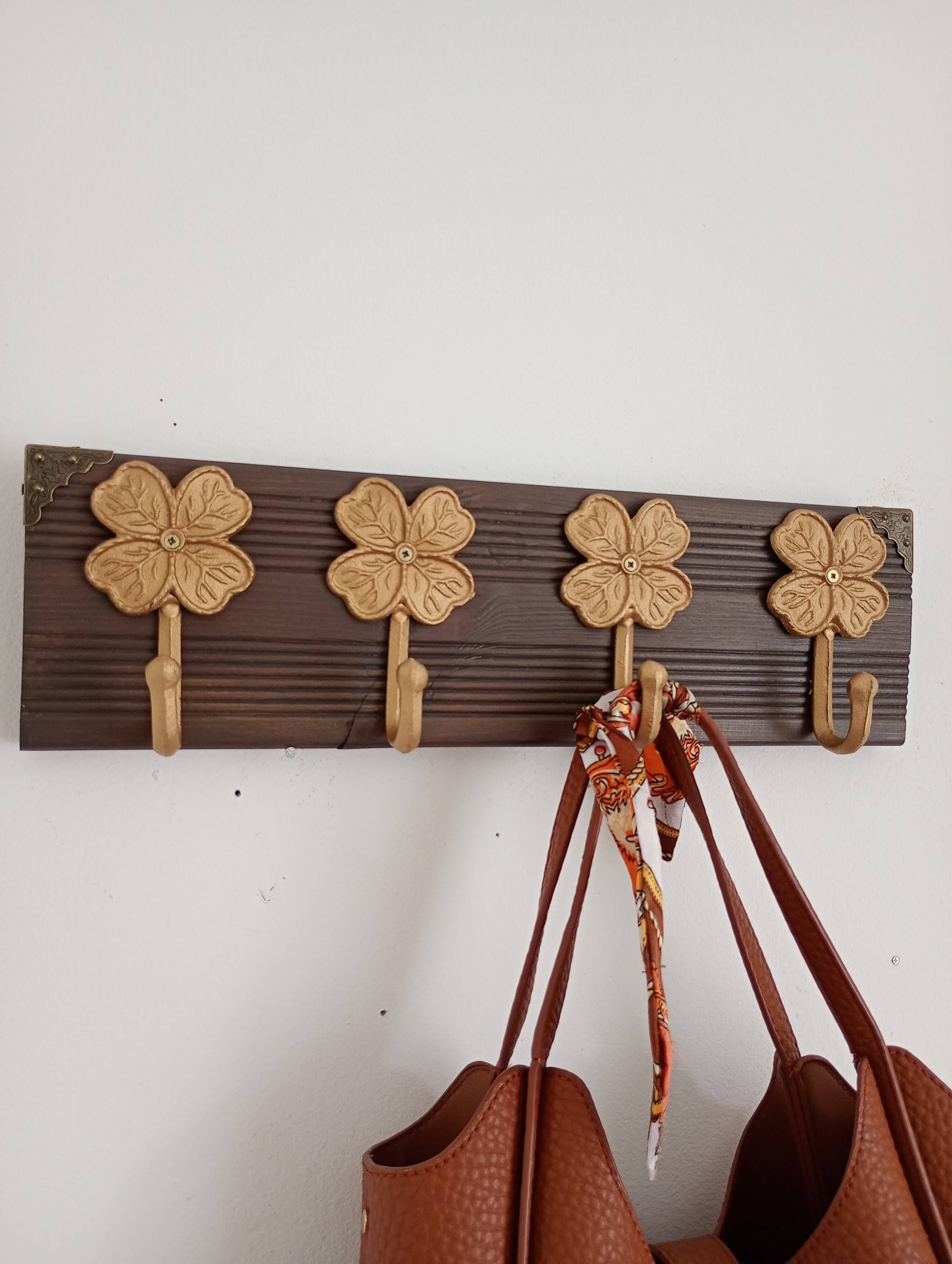 Vintage-style wall coat rack – 4 golden cast iron hooks – 40 cm
