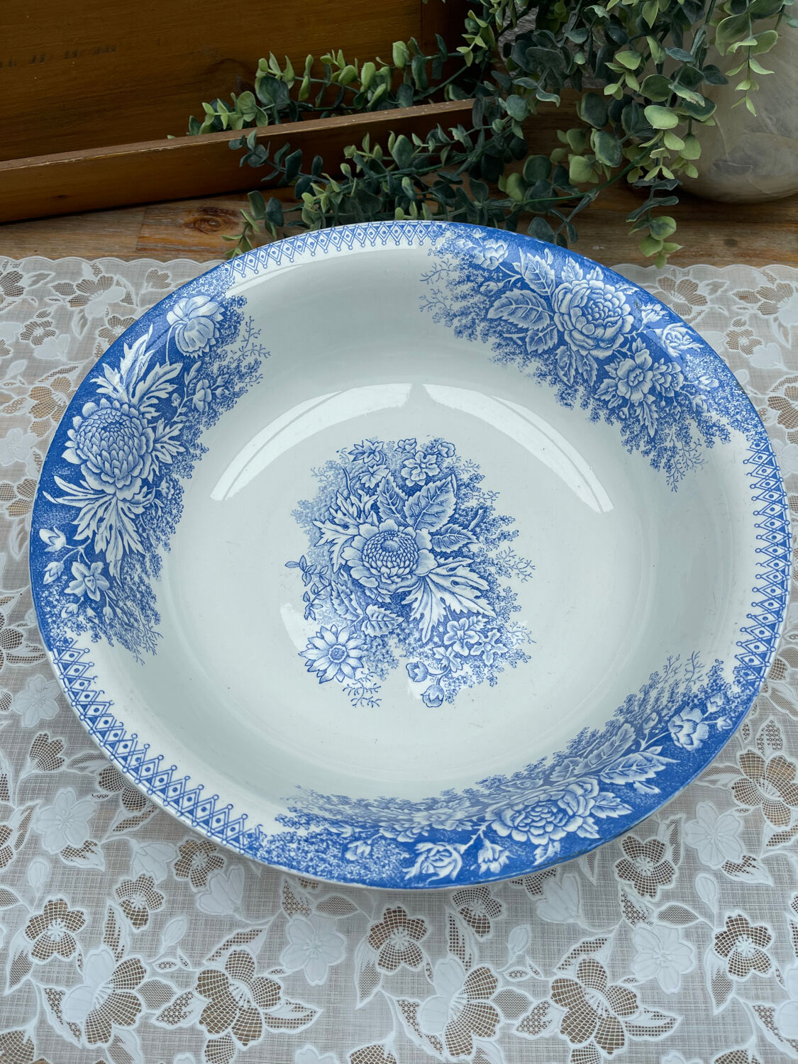 Sainte Amandinoise Toilet Bowl + Soap Dish / Brush Model J