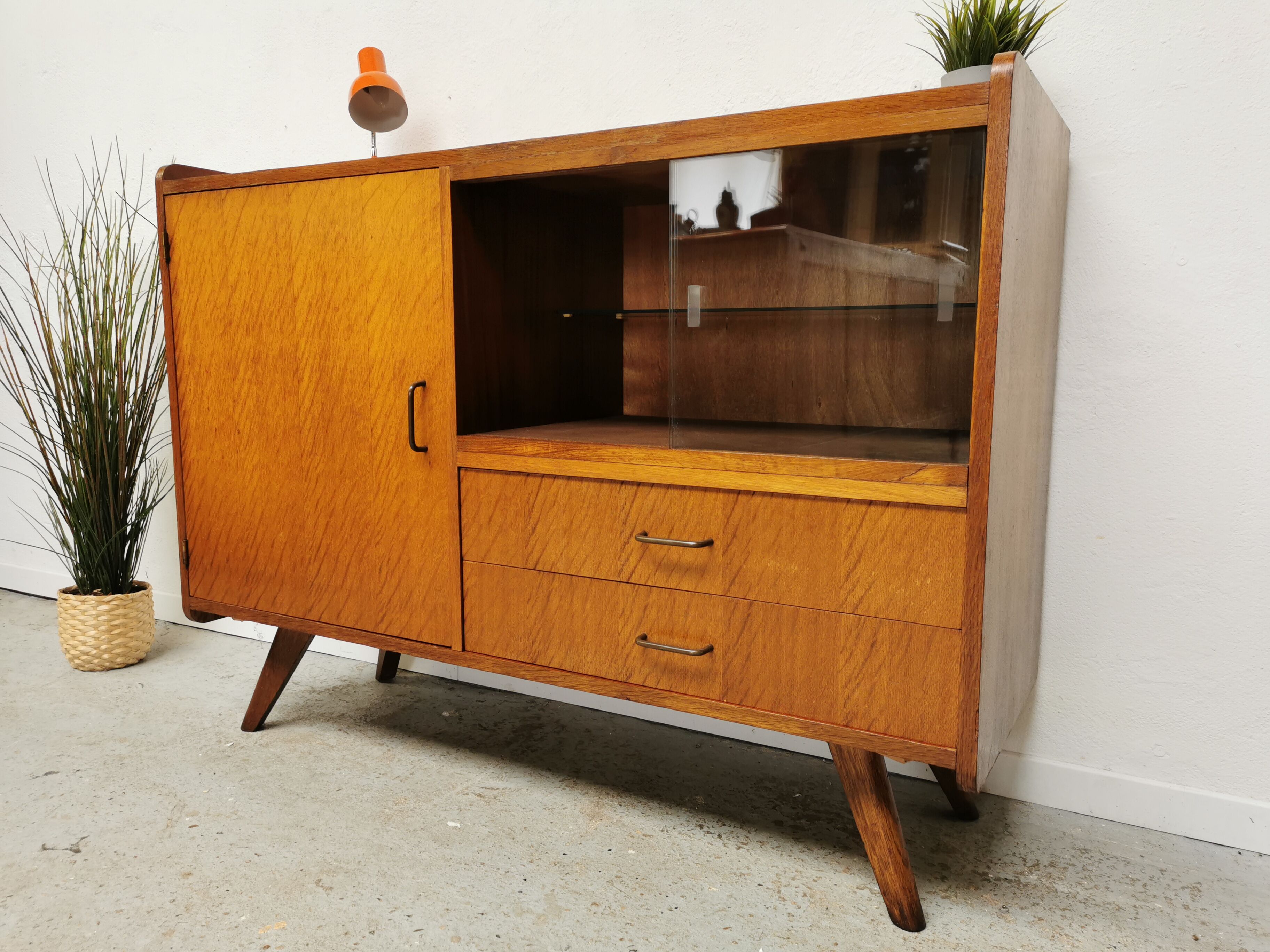 Vintage buffet