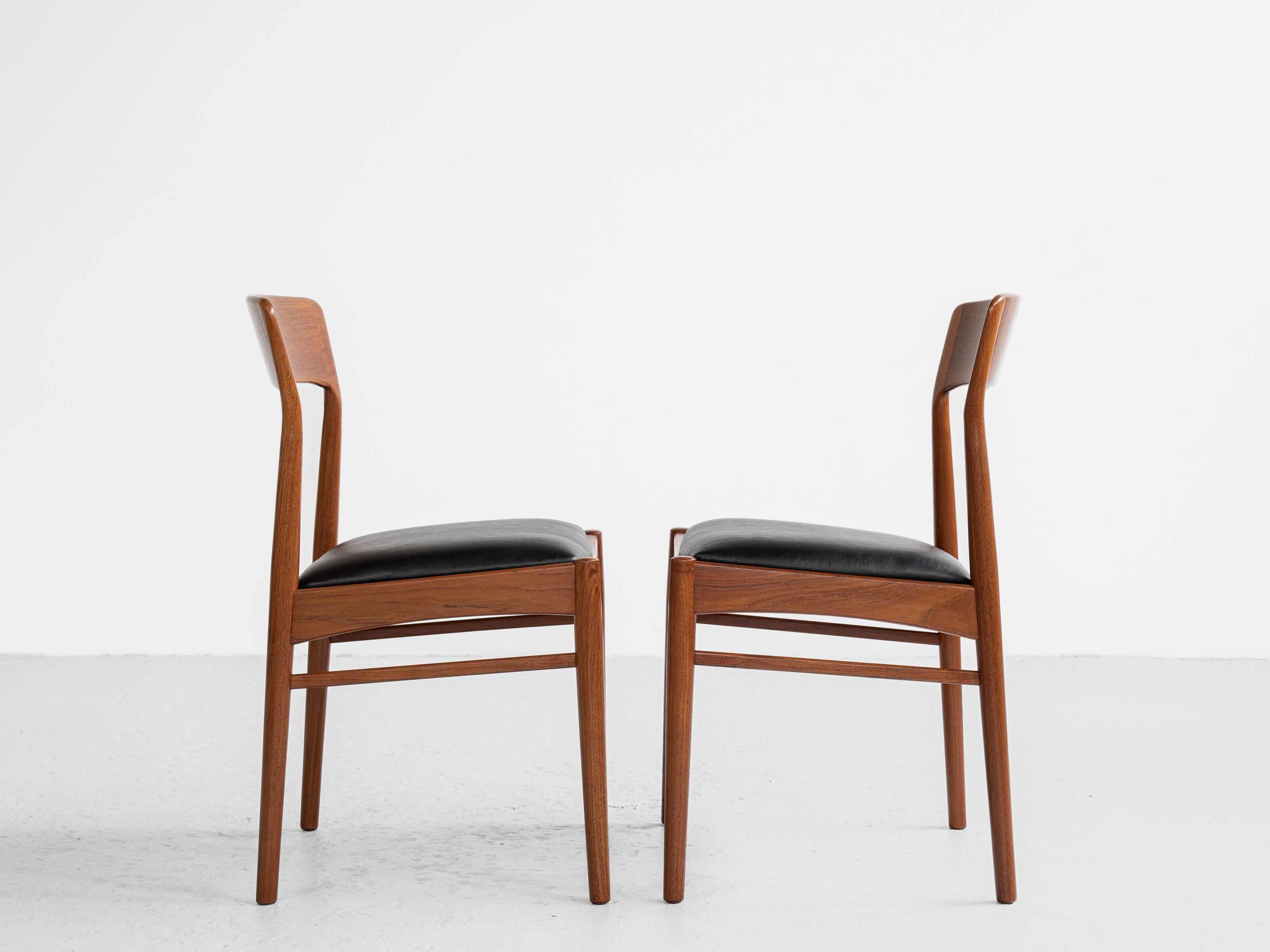 Midcentury Danish set of 8 dining chairs in teak by Henning Kjaernulf for Korup Stolefabrik