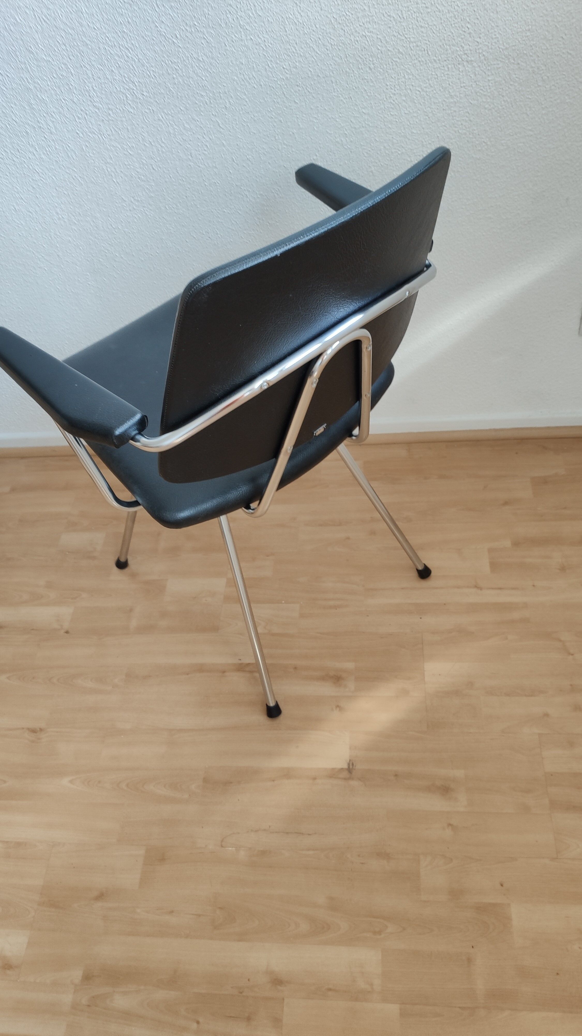 Stella office chair