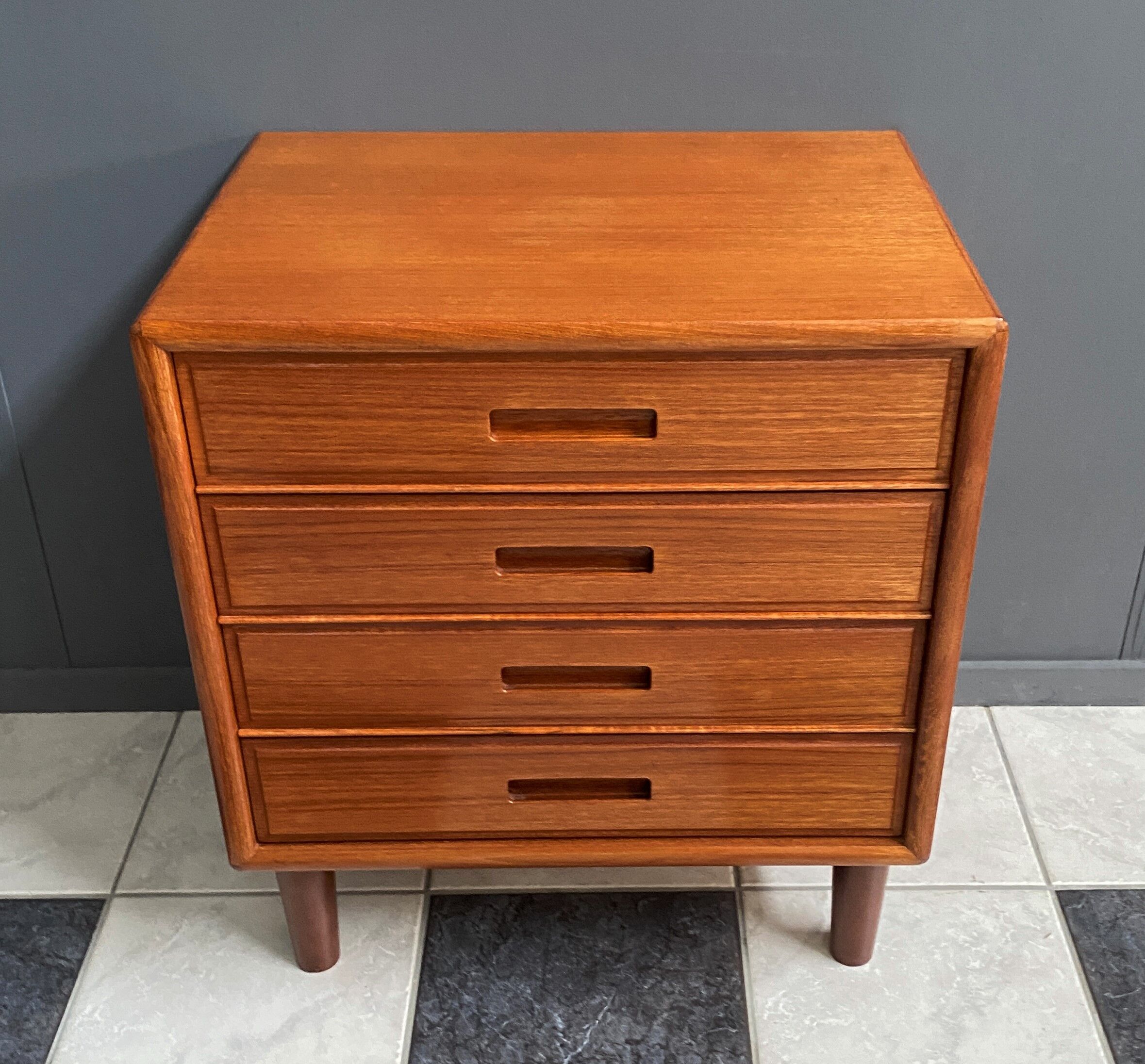 Teak chest of drawers Danish 1960s