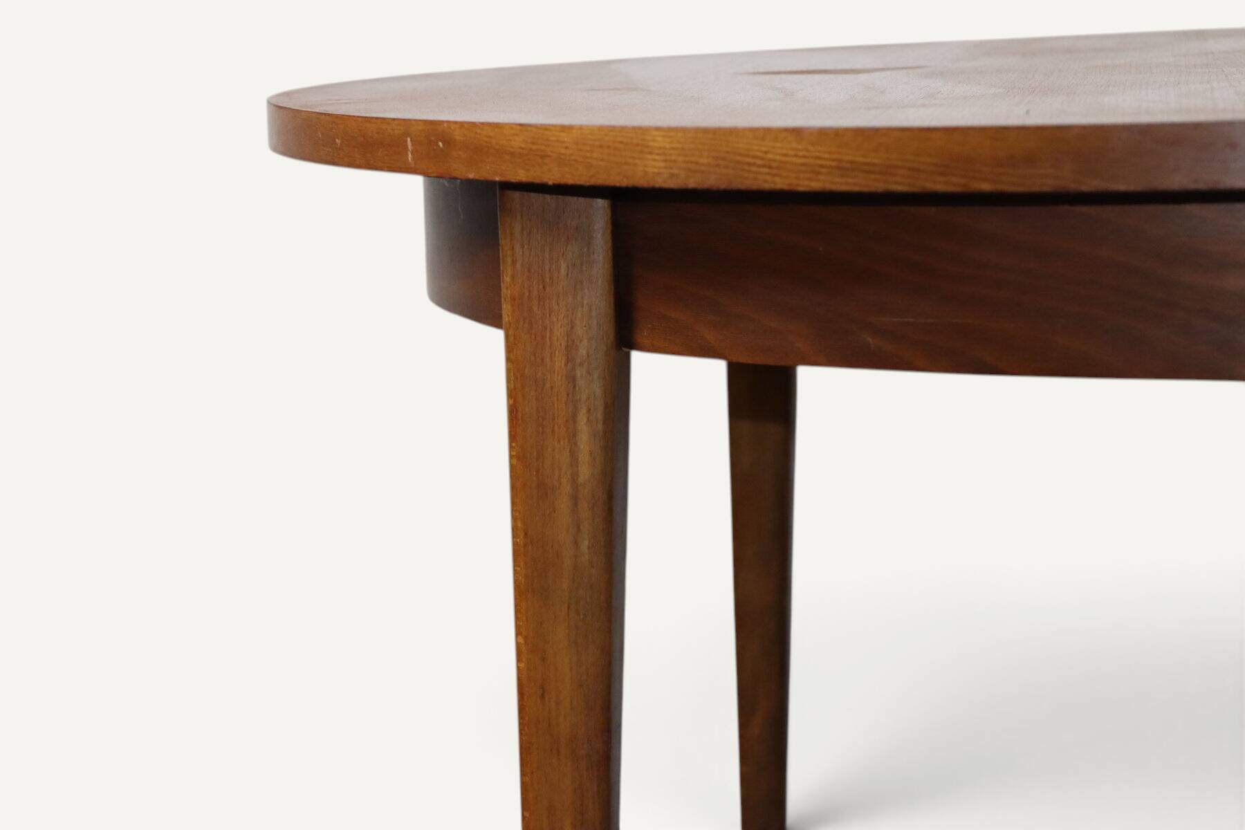 Round extendable dining table in teak – 1960s