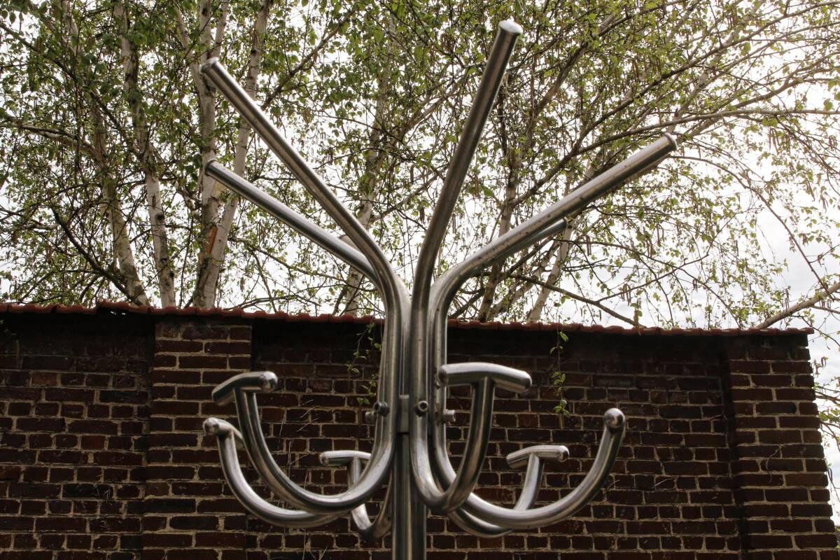 Vintage parrot, 1970s, in chrome metal.