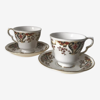 Tea cups and dessert plates