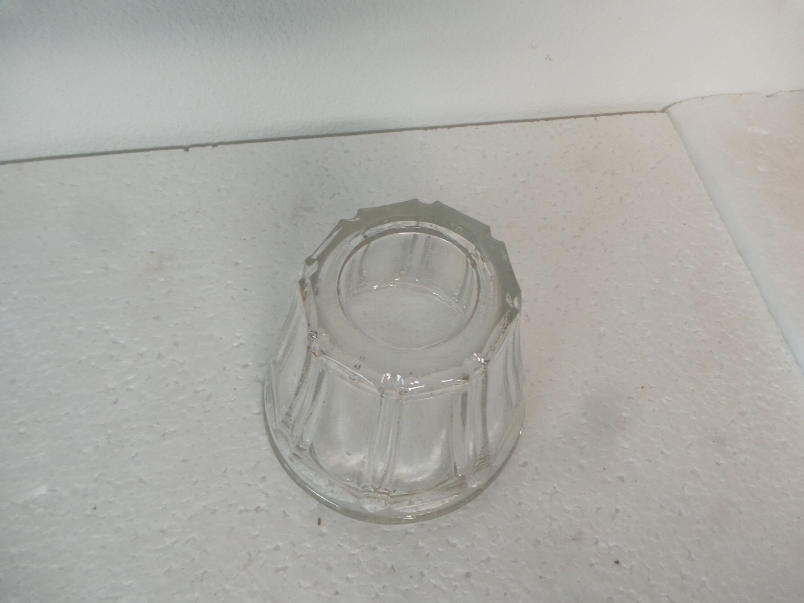 Jam jar in glass evased form