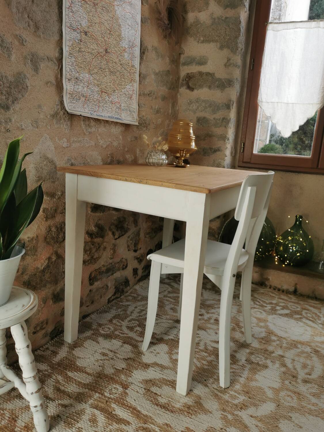 Small table, desk and its patinated chair