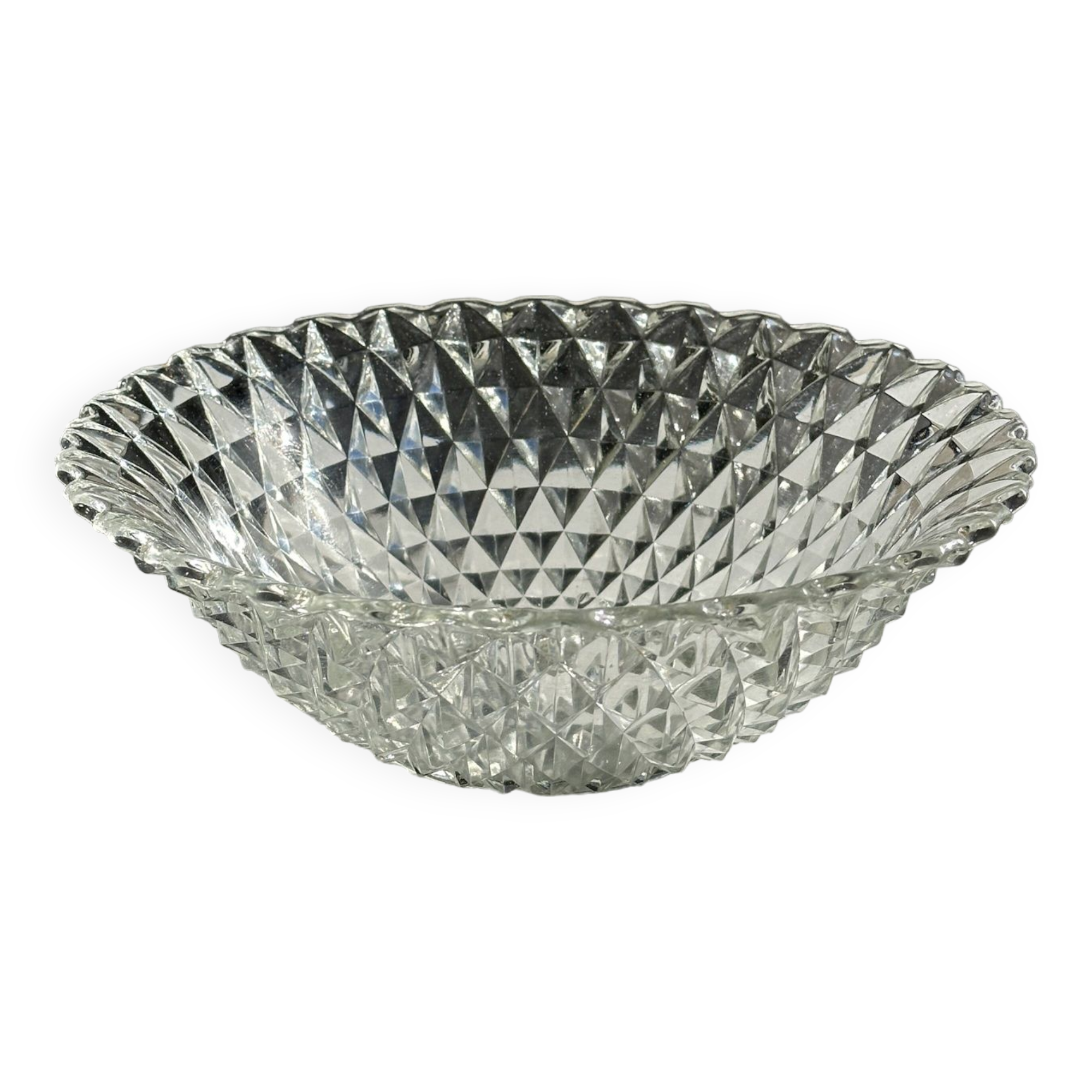 Large classic diamond-tipped glass salad bowl