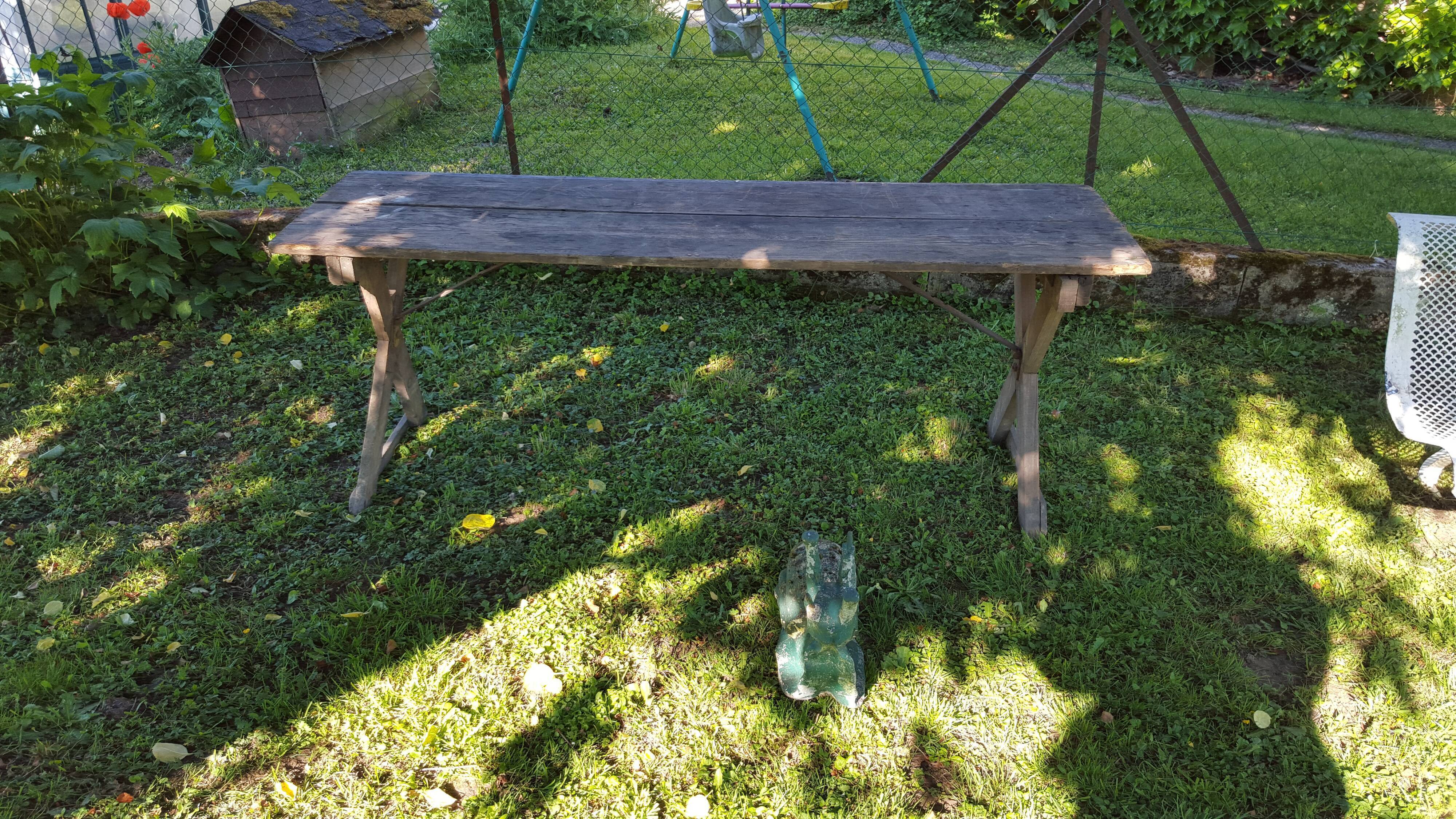 "Sochaux" folding brewery table c