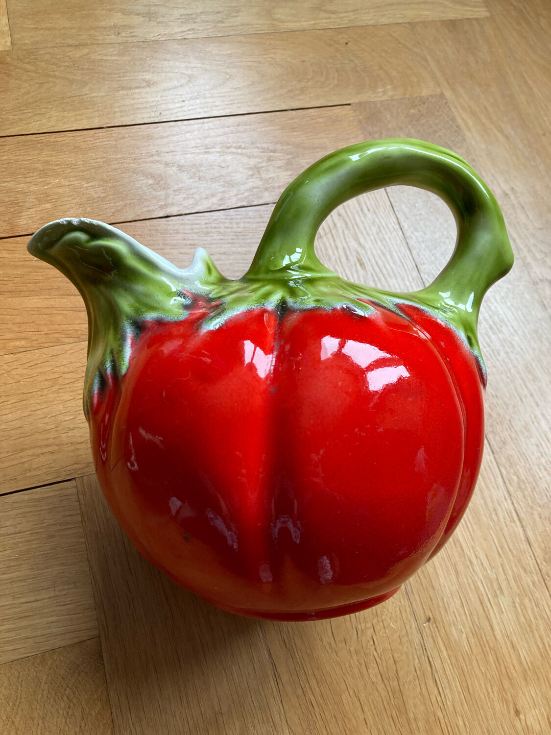 Italian tomato slurry pitcher