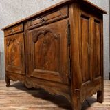 Grand Buffet Lyonnais époque Louis XV en noyer massif vers 1750
