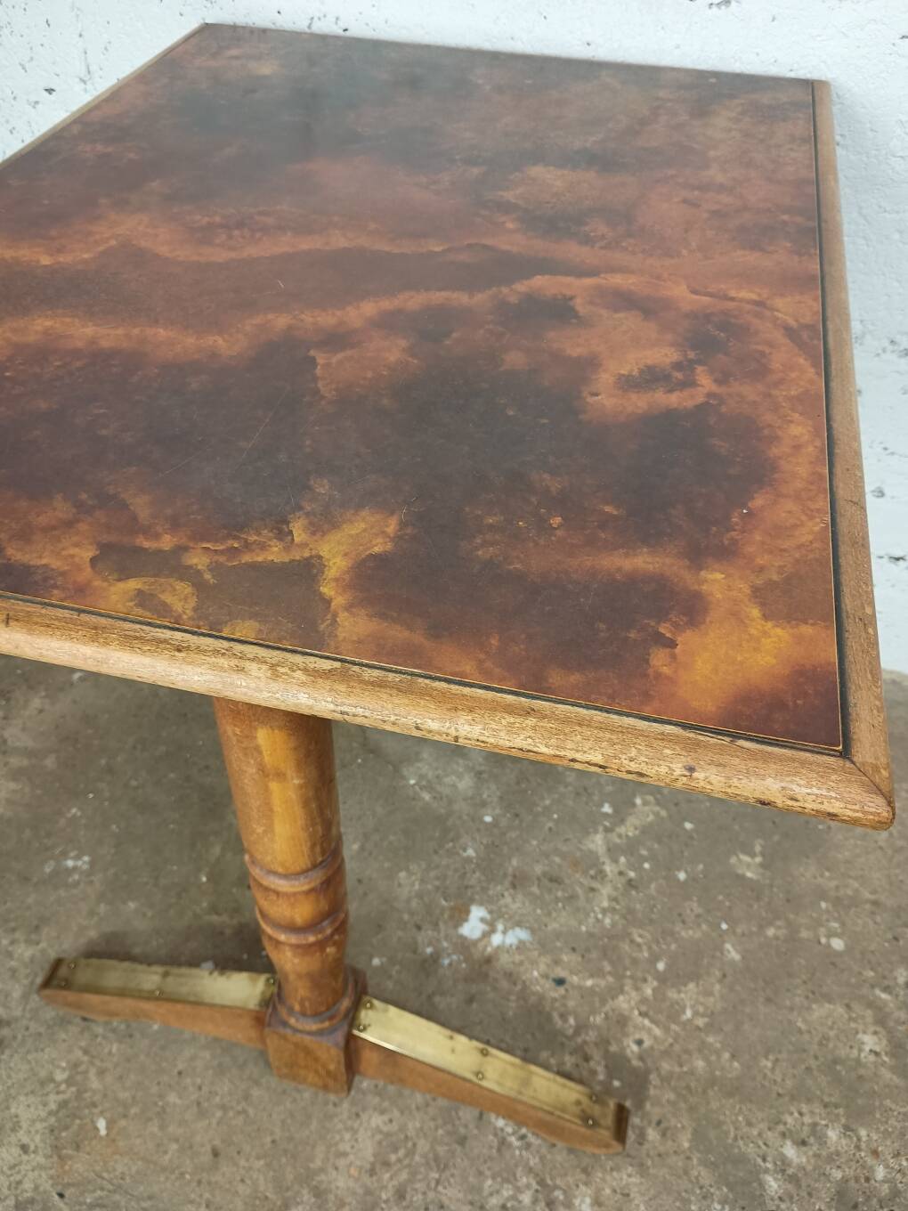 50s bistro table in brass formica