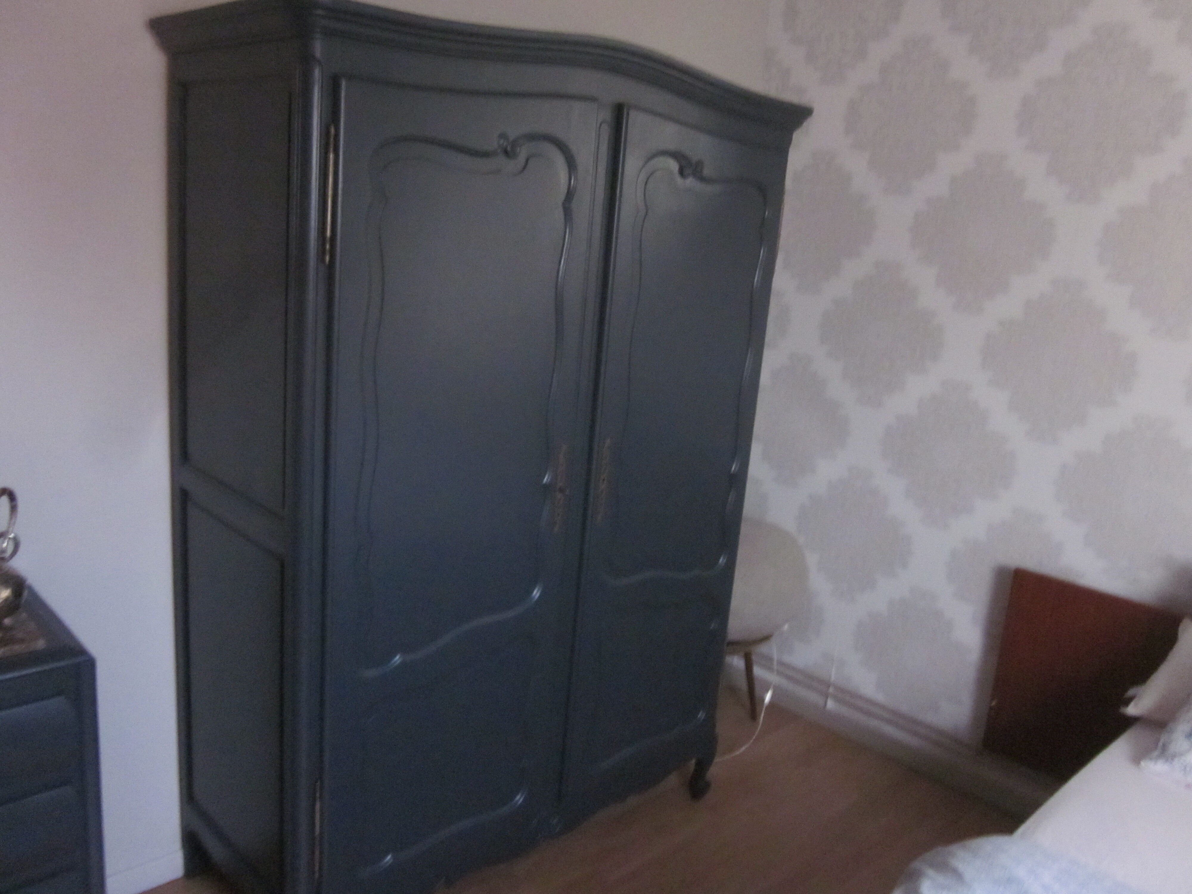 Old anthracite grey cabinet