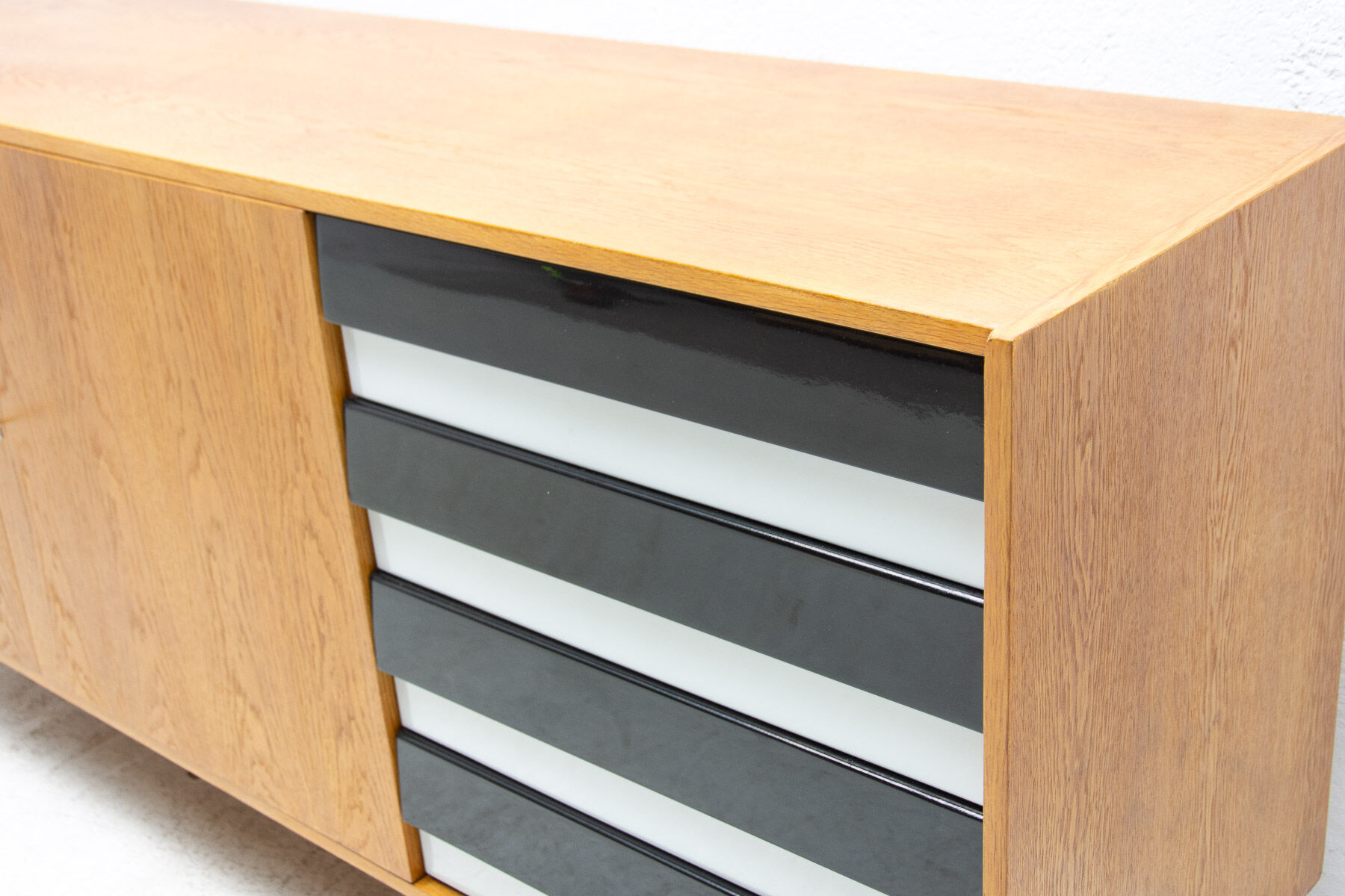 Mid Century U-460 sideboard by Jiří Jiroutek for Interiér Praha, Czechoslovakia