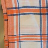 Checkered tablecloth typical of the 70s