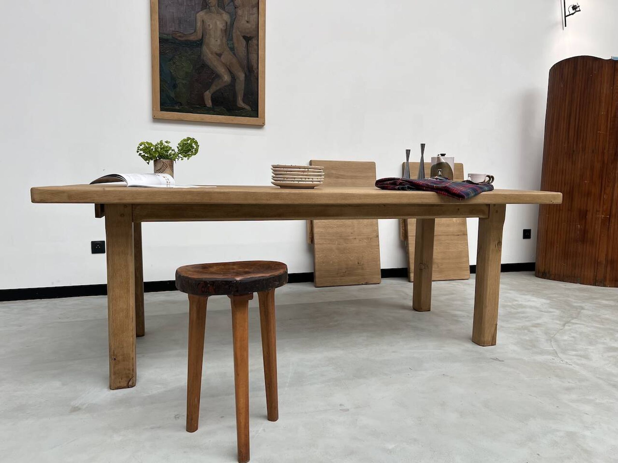 Large farm table from the 60s, in solid oak, with extensions