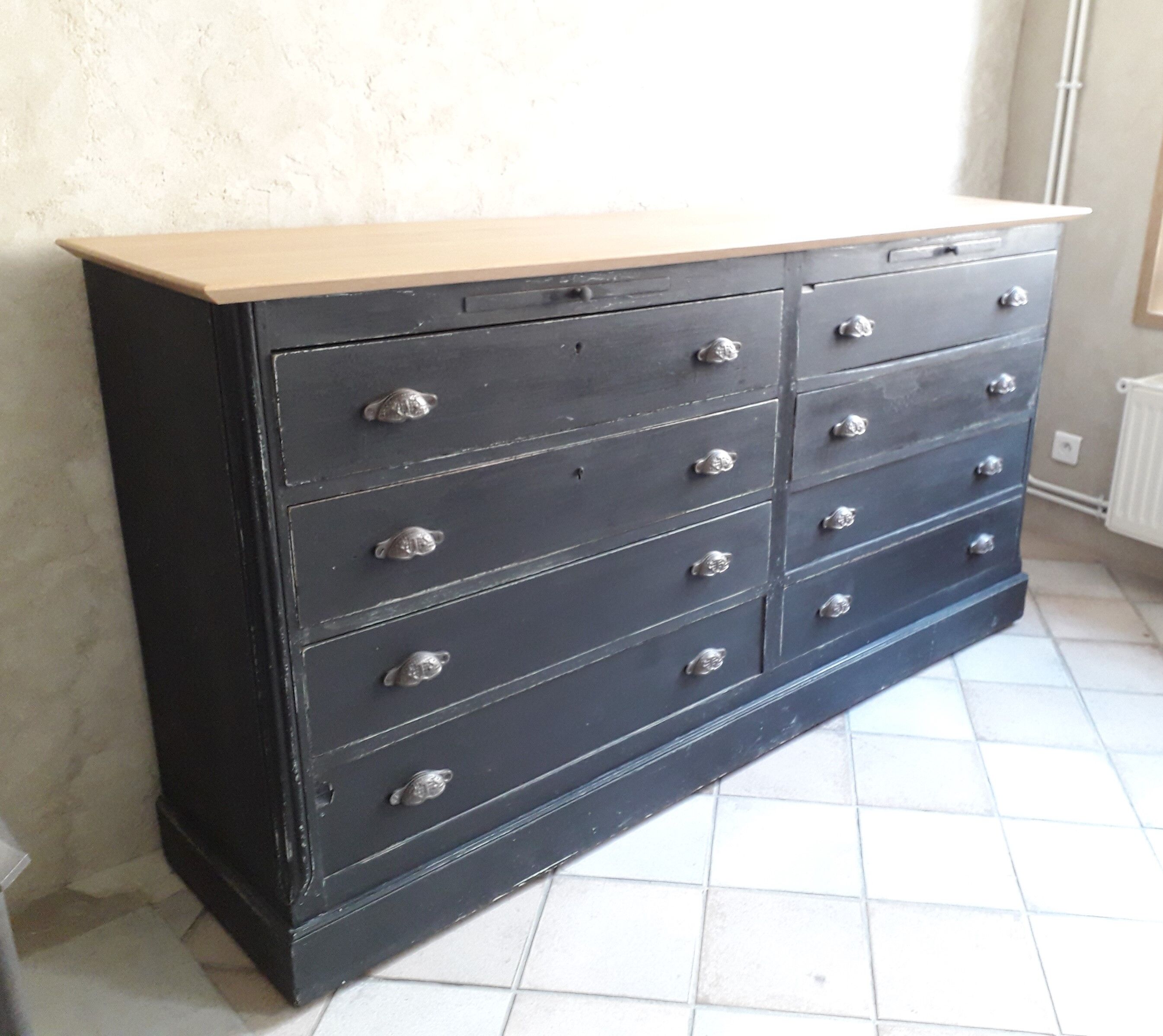 Furniture from craft to drawers